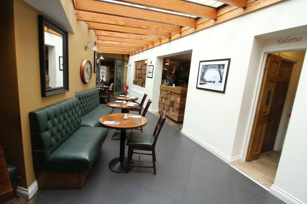 Фото The Pilgrims Hotel