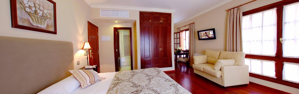 Фото Laguna Nivaria Hotel & SPA