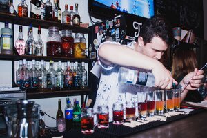 Gora bar (Nizhniy Tagil, ulitsa Ogarkova, 2), bar, pub