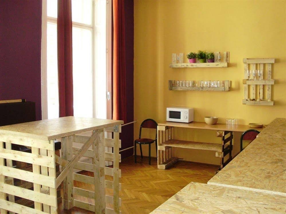 Фото All-Central Hostel