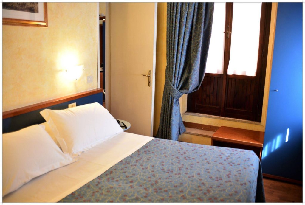 Фото Hotel Julia