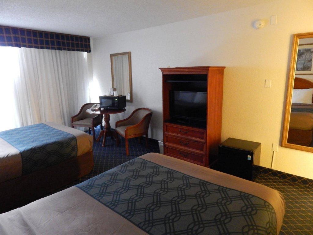 Фото Rodeway Inn Miami I-95