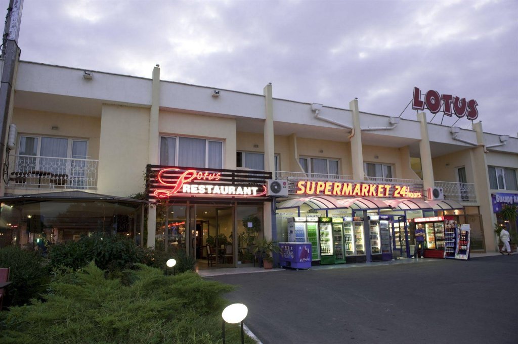 Фото Hotel Lotus