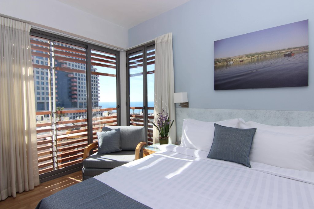 Фото Poli Urban Tel Aviv Hotel
