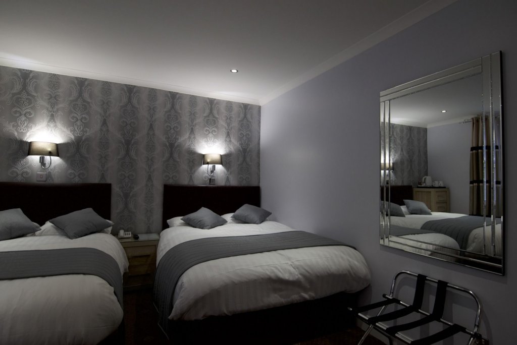 Фото Mentone Hotel