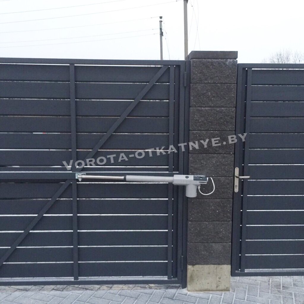 الأبواب والبوابات الآلية Dom Stroiteley, The House of Builders company ، ، صورة