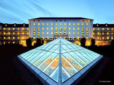 Фото H+ Hotel Lubeck