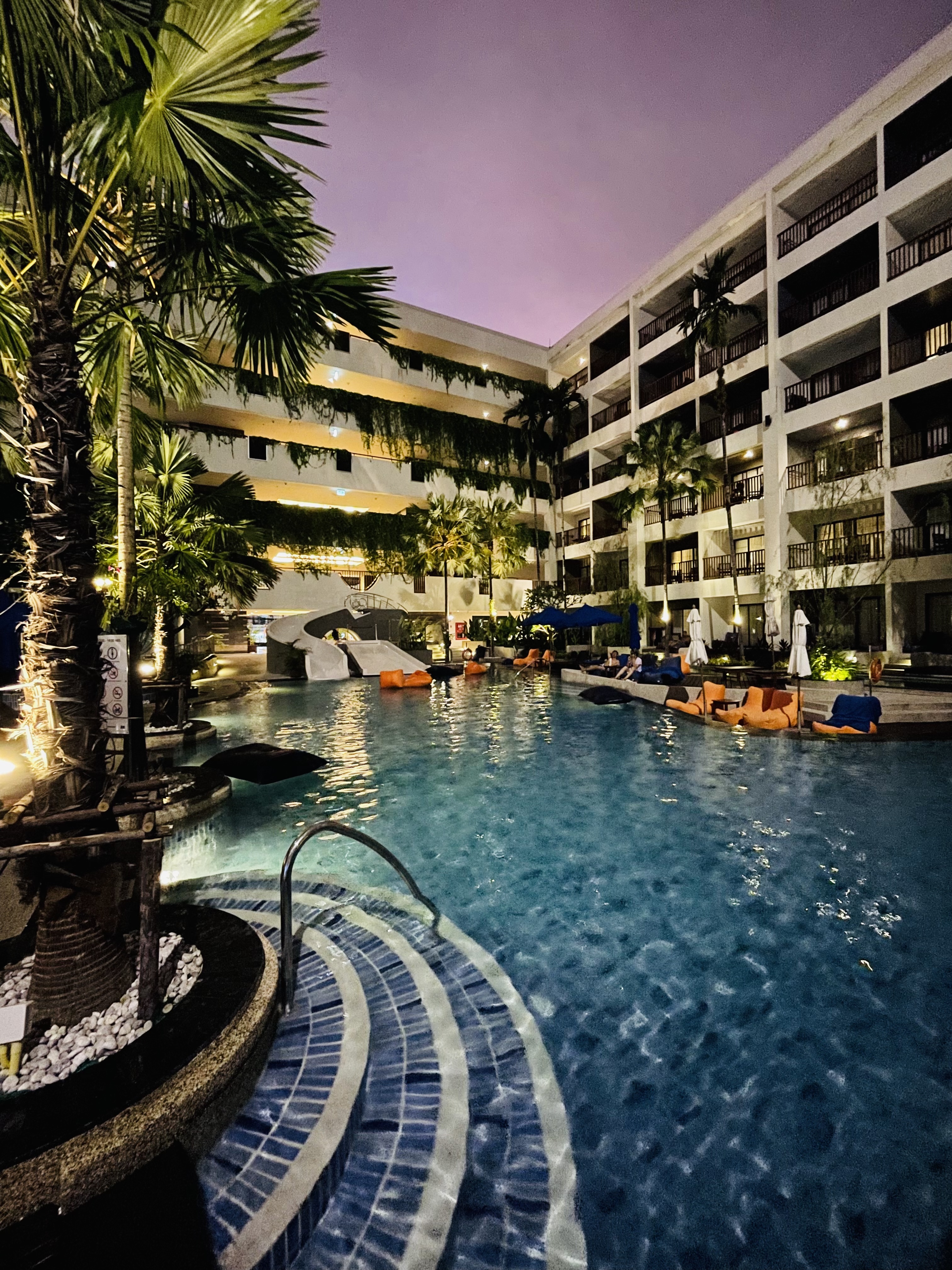 Фото Deevana Plaza Phuket Patong