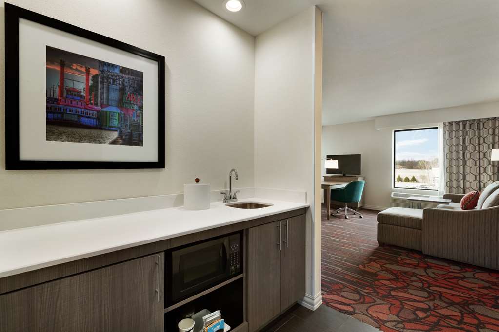 Фото Hampton Inn & Suites St. Louis/Alton