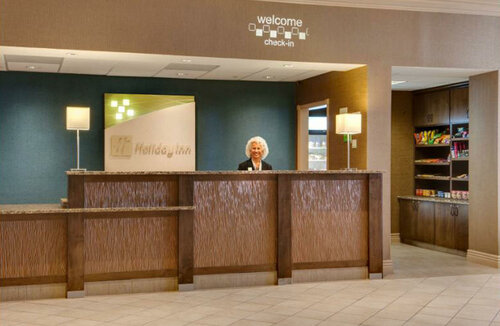 Гостиница Holiday Inn and Suites Overland Park West, an Ihg Hotel в Ленексе