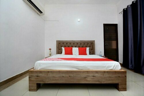 Гостиница Oyo 31031 Ds Royal Guest House в Лудхияне