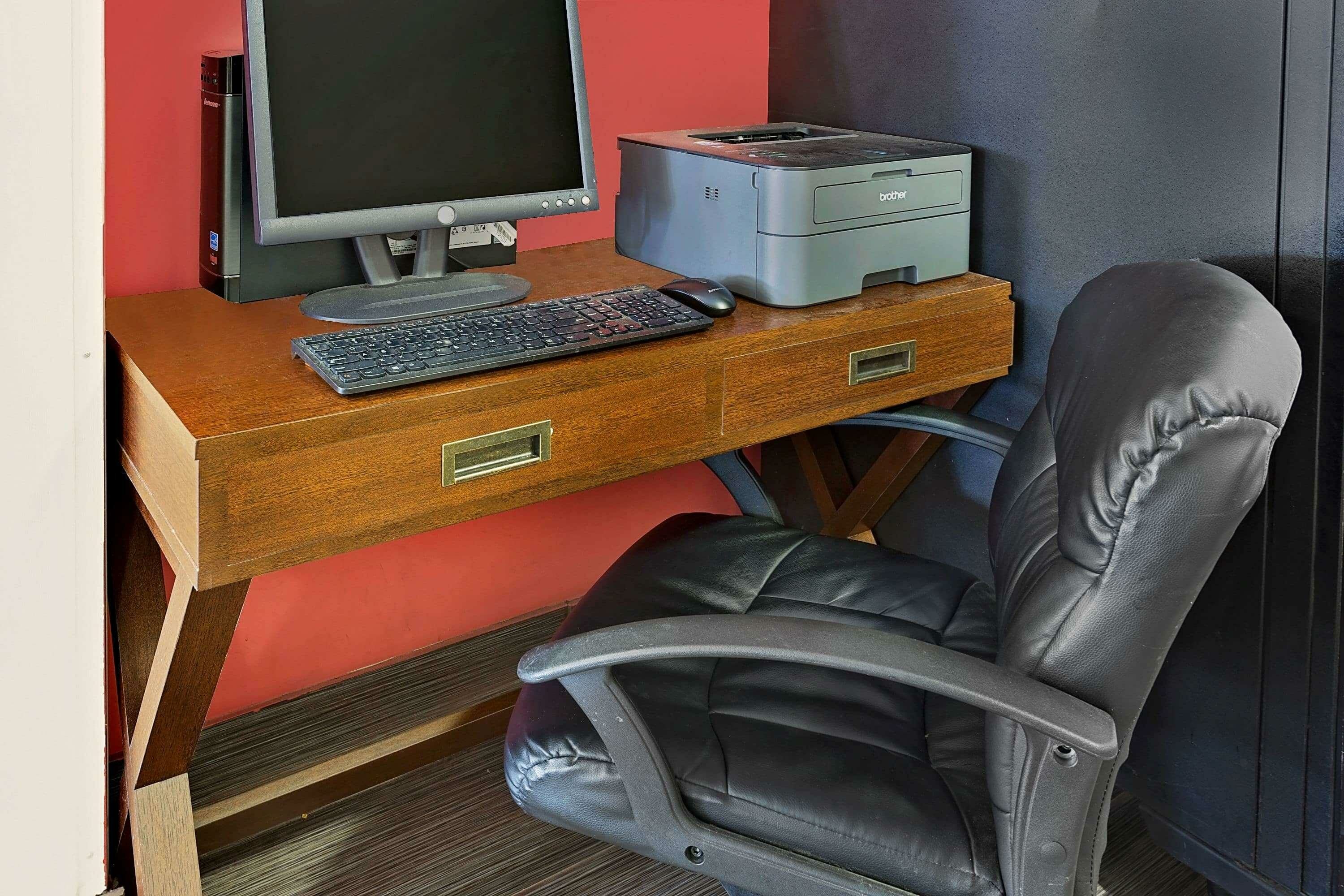 Фото Microtel Inn & Suites by Wyndham Madison East