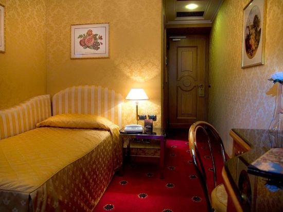 Фото Marcella Royal Hotel - Rooftop Garden