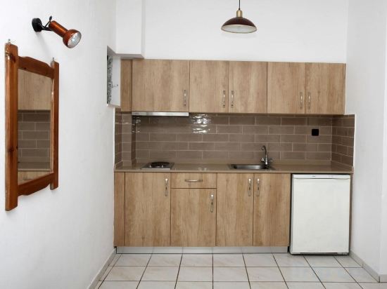 Фото Iraklis Studios & Apartments