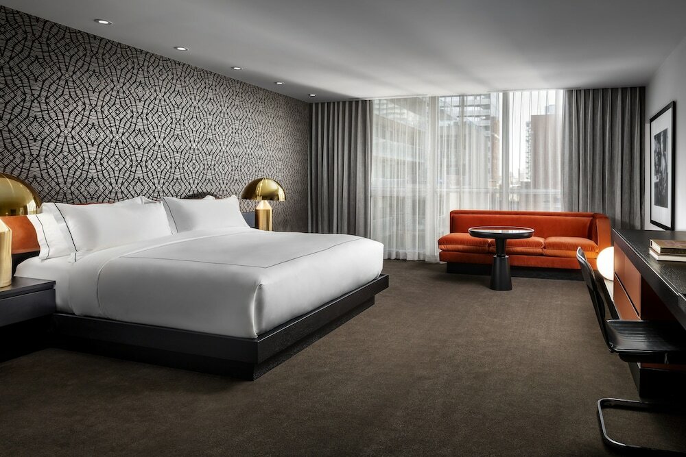 Фото Bisha Hotel Toronto