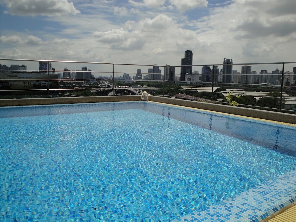 Фото Interchange Tower Serviced Apartment
