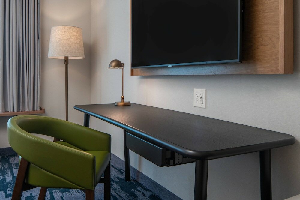 Фото Fairfield Inn & Suites by Marriott Pensacola West I-10