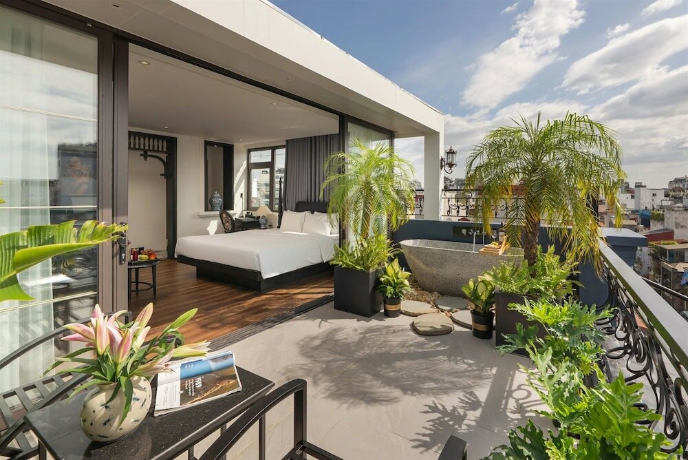 Фото Hanoi Le Chateau Hotel & SPA