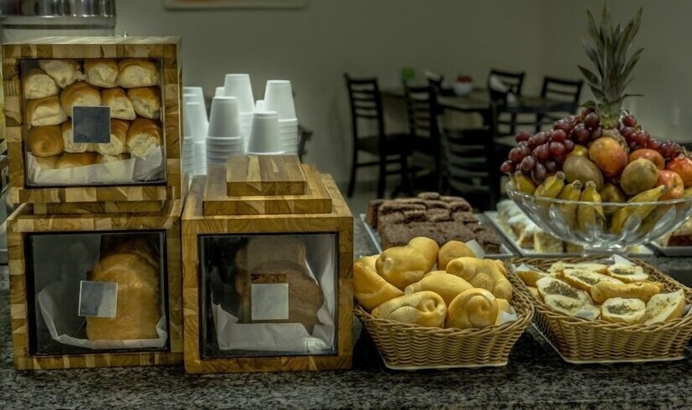 Фото Nacional Inn Porto Alegre