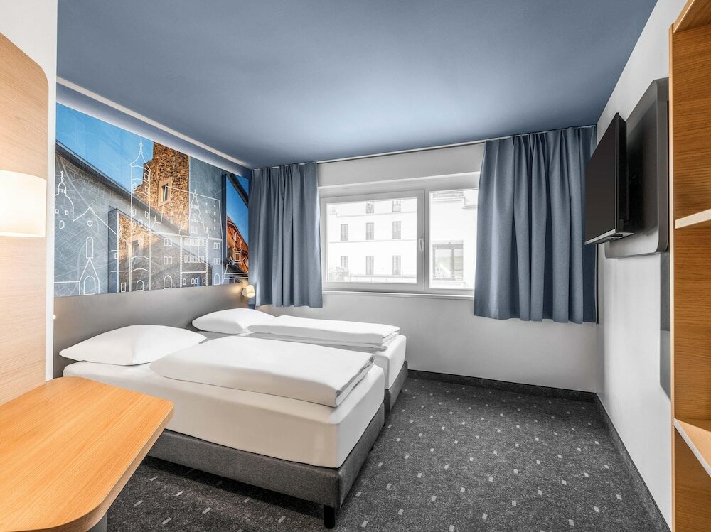 Фото B&b Hotel Schweinfurt-City