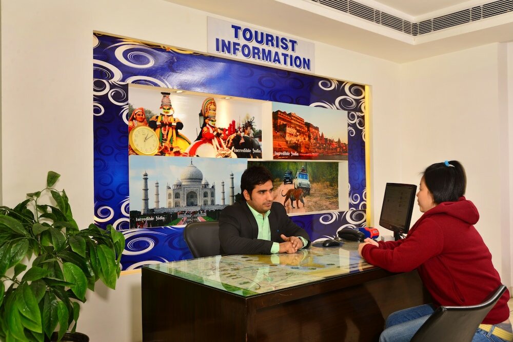 Фото Hotel Krishna Deluxe