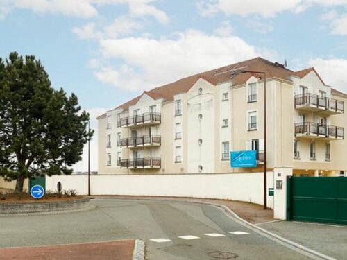 Гостиница Residhome Roissy Village в Сарселе