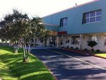 Clover Inn & Suites