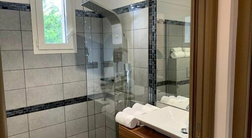 Гостиница Hôtel Le Mistral в Порто-Веккио