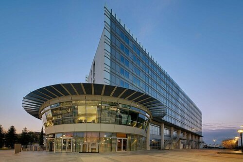 Nh Lyon Airport