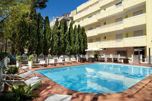 Гостиница Astoria Suite Hotel в Римини