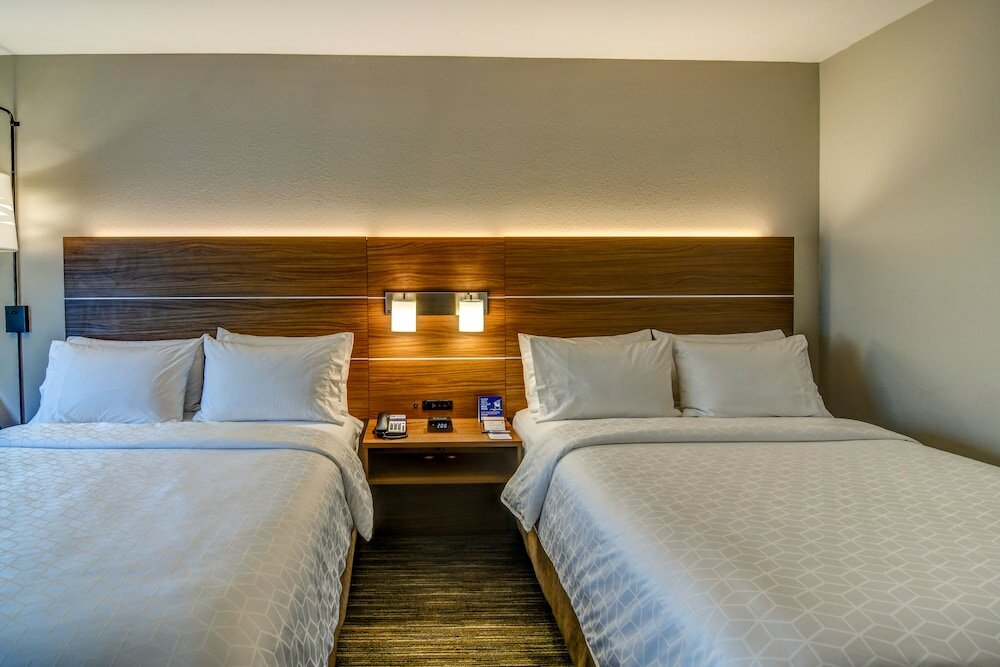 Фото Holiday Inn Express Fort Walton Beach Central, an Ihg Hotel