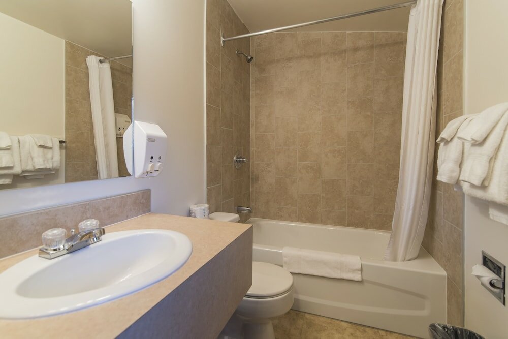 Фото Rocky Mountain Ski Lodge