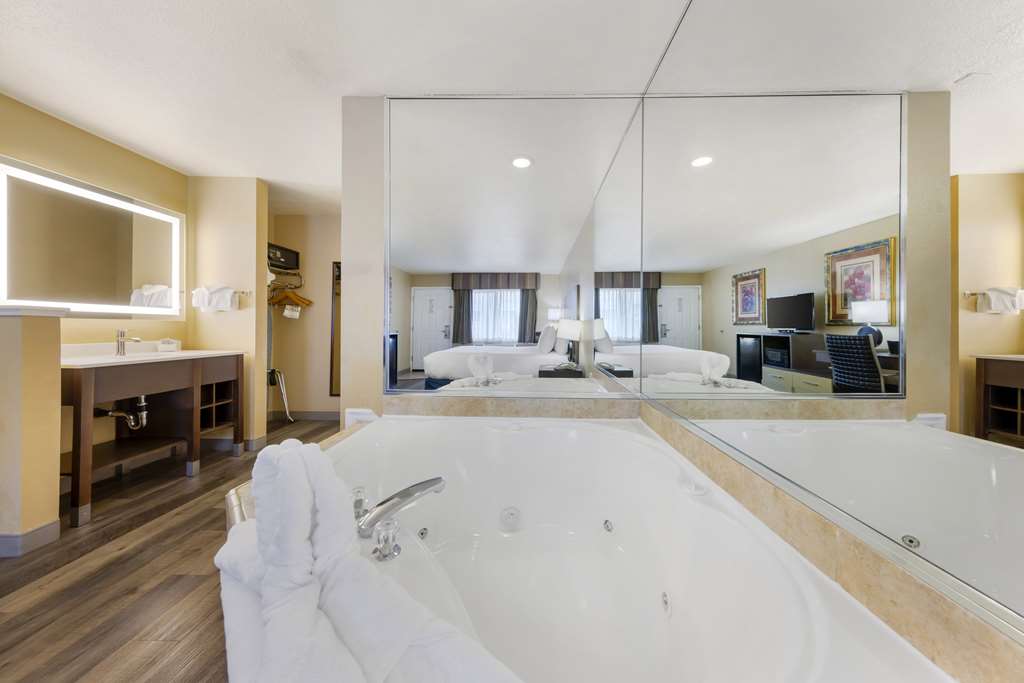 Фото Best Western Fallon Inn & Suites