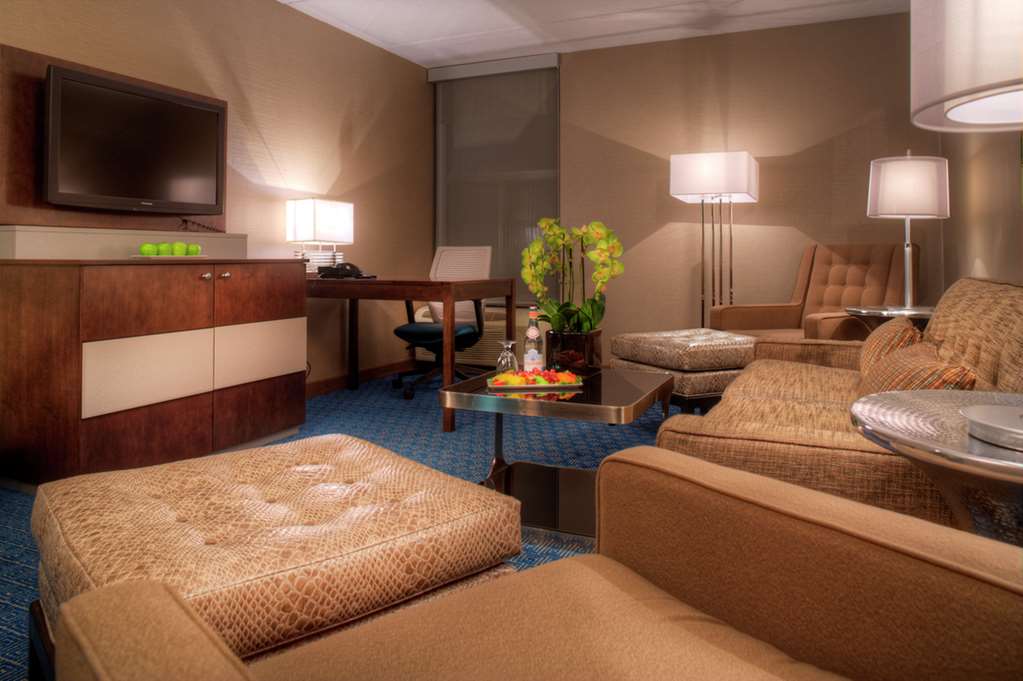 Фото DoubleTree by Hilton Roseville Minneapolis