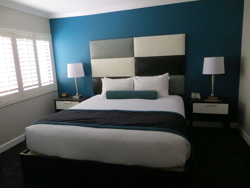 Фото Best Western Plus Casino Royale - Center Strip