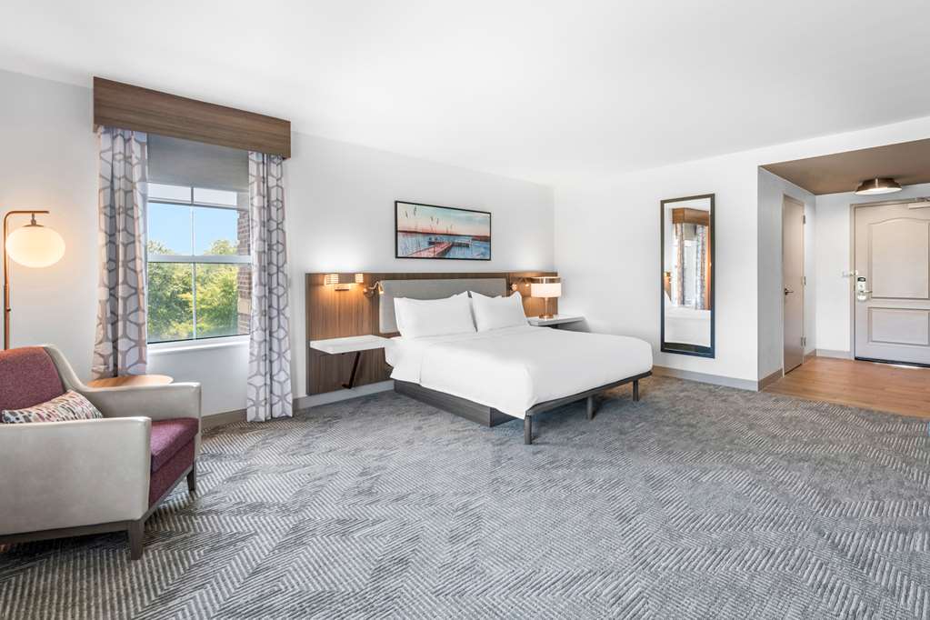 Фото Hilton Garden Inn Suffolk Riverfront