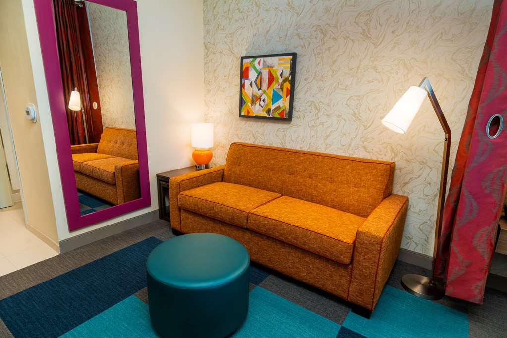 Фото Home2 Suites by Hilton Bakersfield