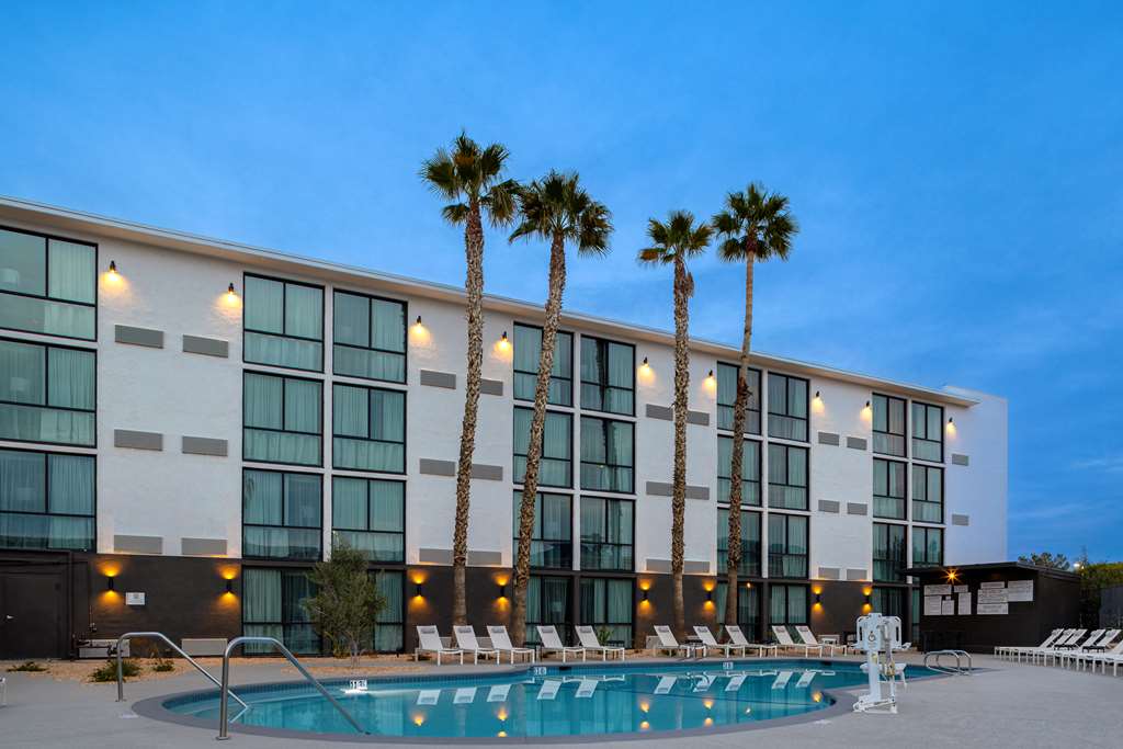 Фото DoubleTree by Hilton Palmdale, Ca