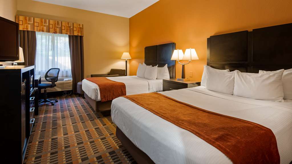 Фото Best Western Bayou Inn & Suites