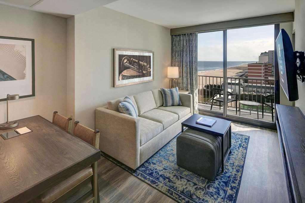 Фото Embassy Suites by Hilton Virginia Beach Oceanfront Resort