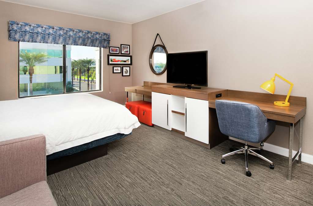 Фото Hampton Inn Phoenix-Airport North
