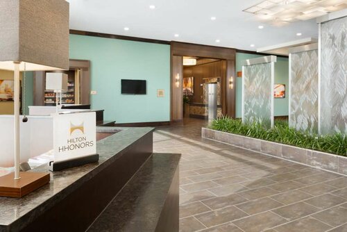 Гостиница Embassy Suites Chicago Naperville в Нейпервилле
