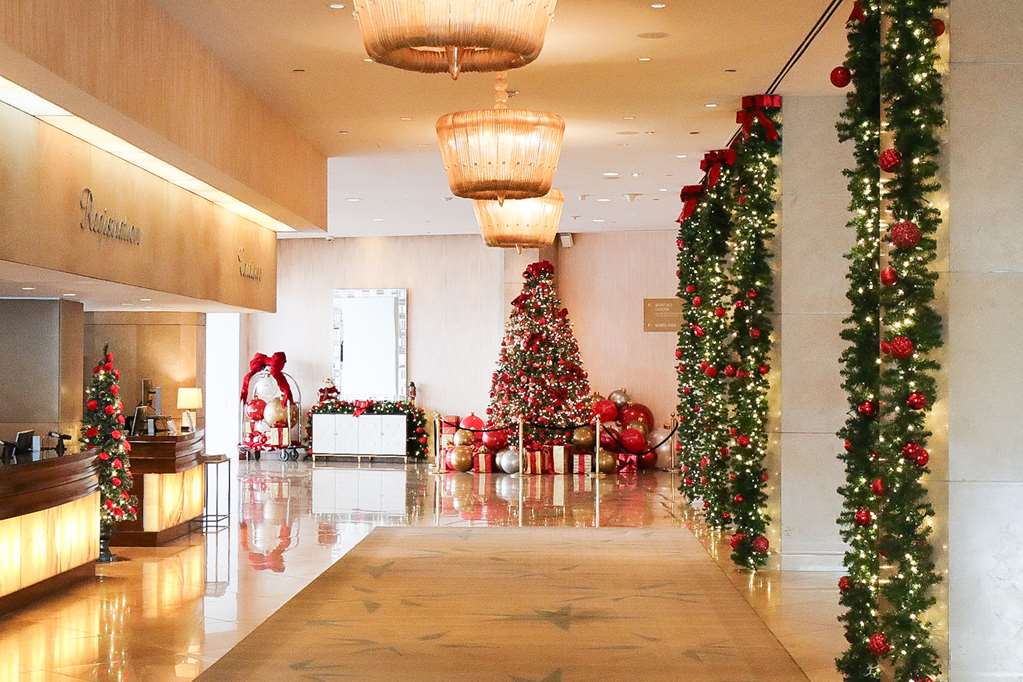 Фото The Beverly Hilton