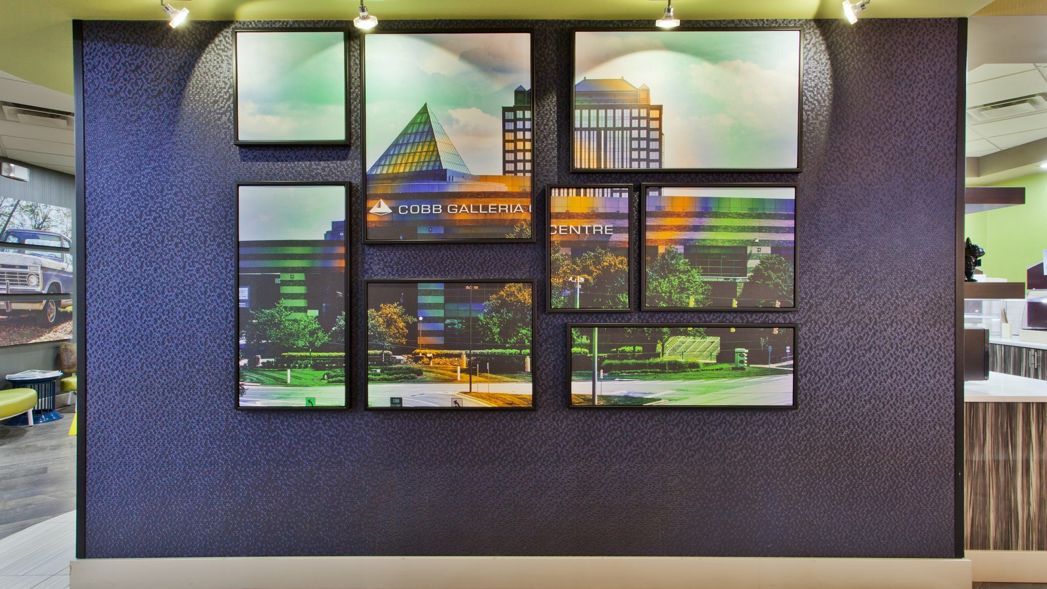 Фото Holiday Inn Express Atlanta Galleria - Ballpark Area, an Ihg Hotel