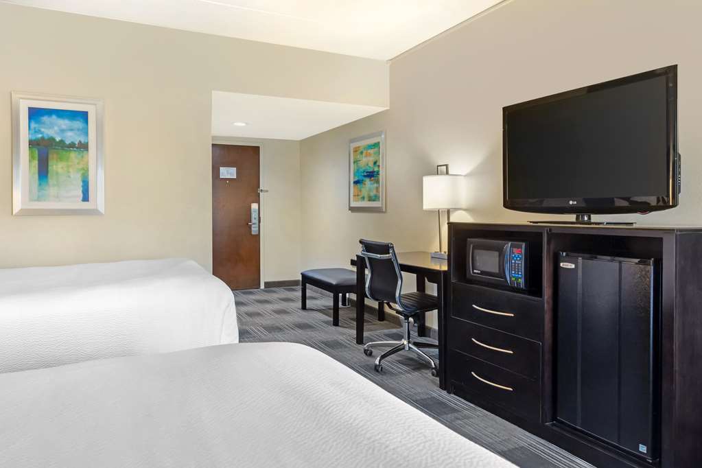 Фото Best Western Hartford Hotel & Suites