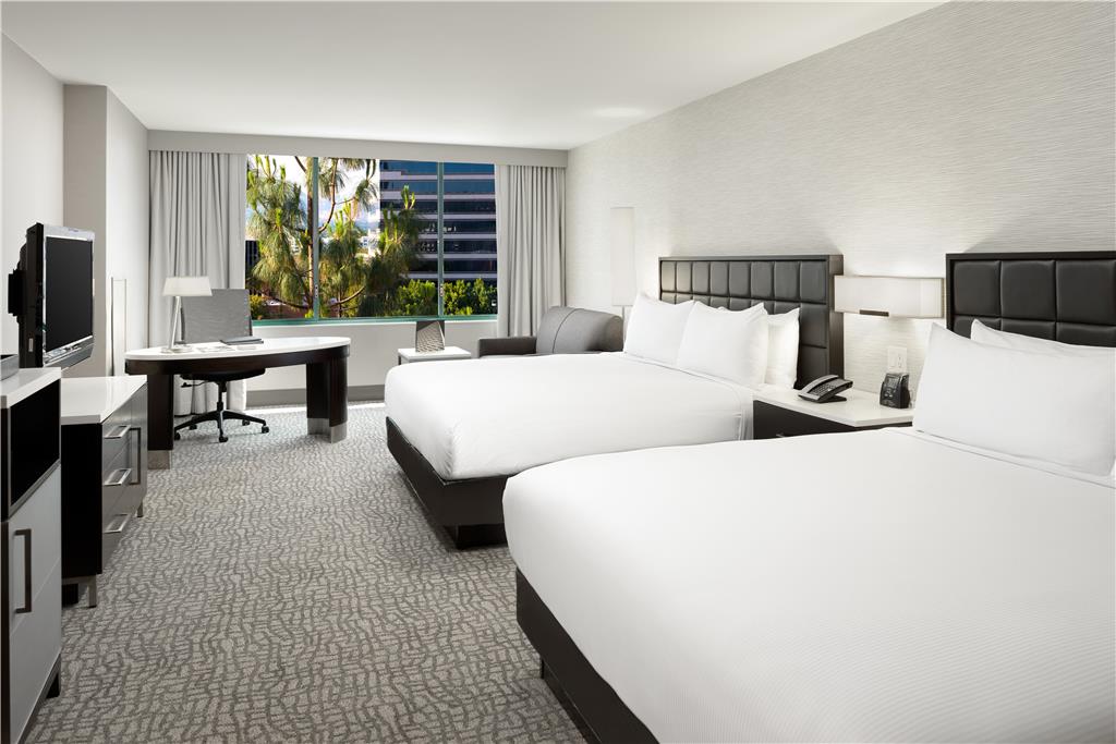 Фото Hilton Woodland Hills/Los Angeles