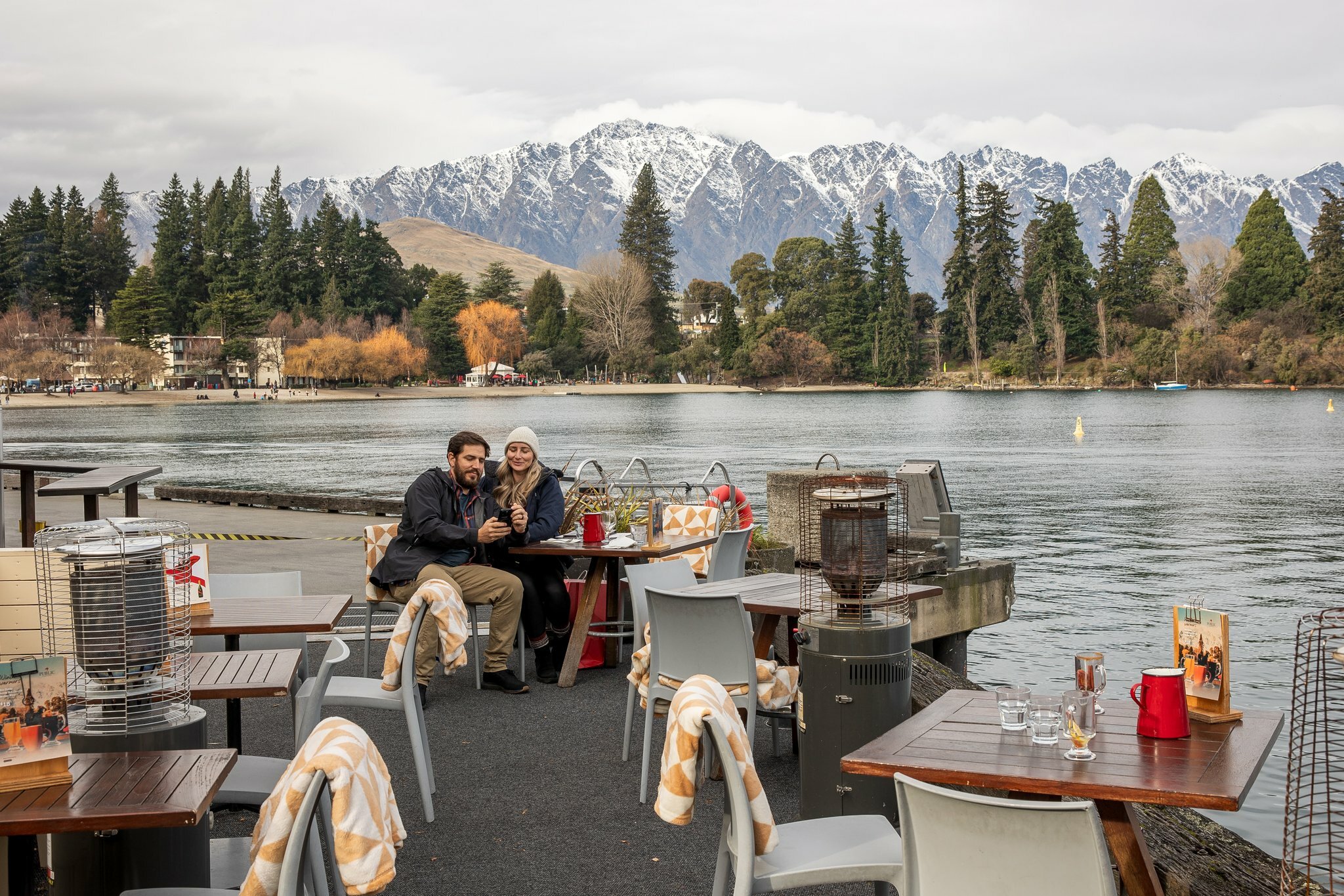 Фото Holiday Inn Express & Suites Queenstown, an Ihg Hotel