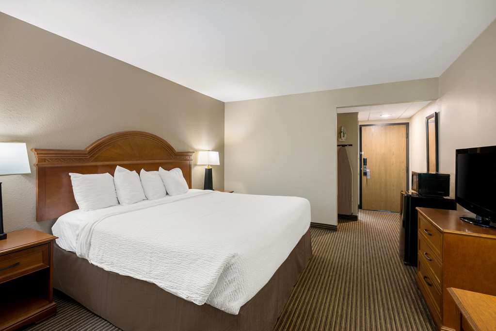 Фото Revel Hotel Minot, SureStay Collection by Best Western