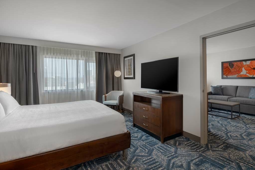 Фото Hilton Garden Inn Burlington Downtown