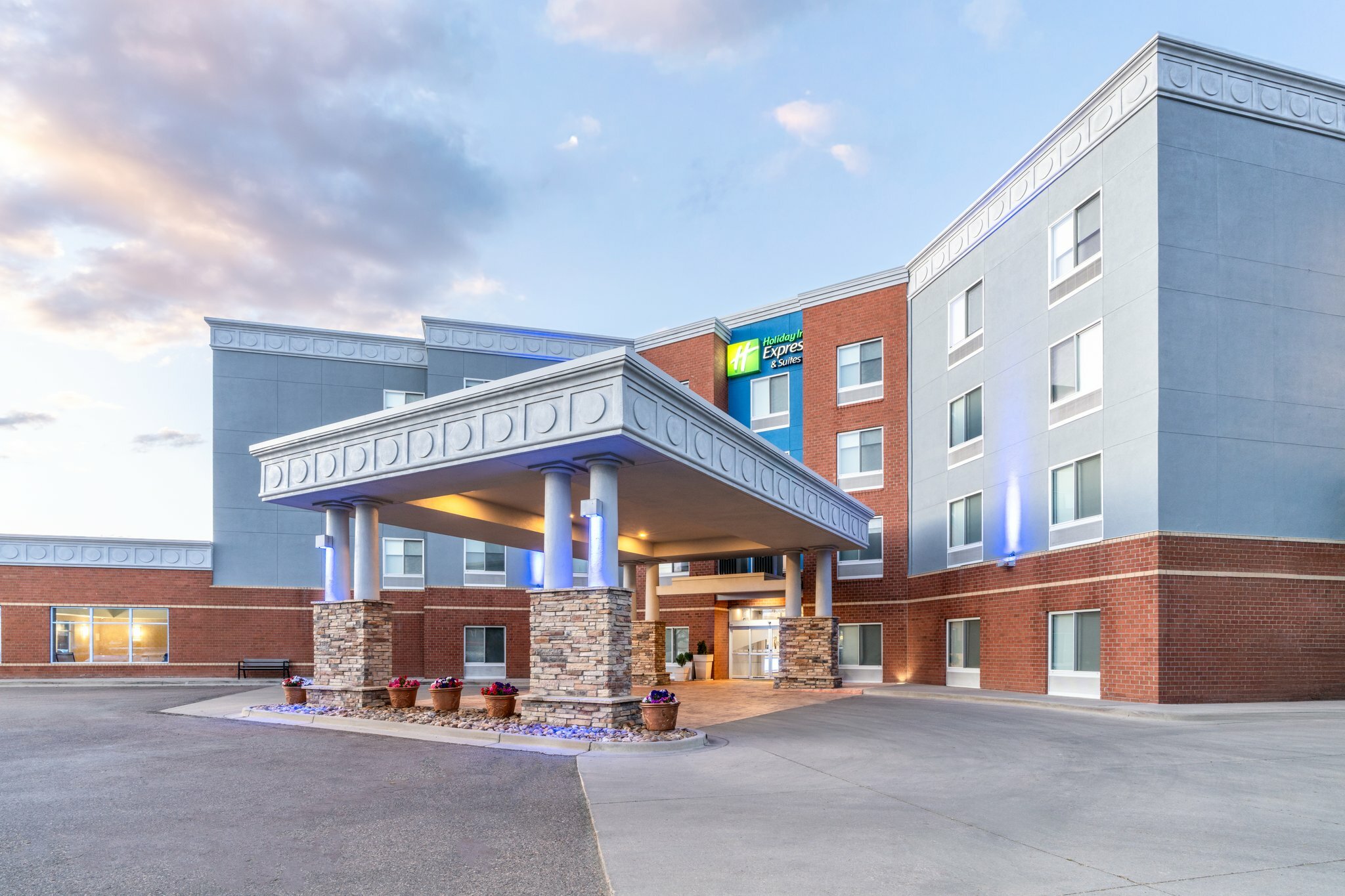 Фото Holiday Inn Express Hotel & Suites Denver North - Thornton, an Ihg Hotel